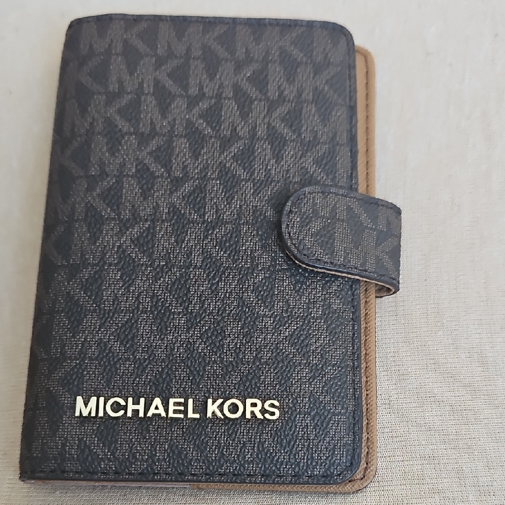 Michael Kors Black MK Signature Snap Wallet with Gold Logo - Picture 2 of 4